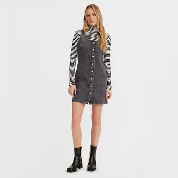 Levi’s Button Down Denim Mini Dress- Acid Wash - Picture 3 of 3
